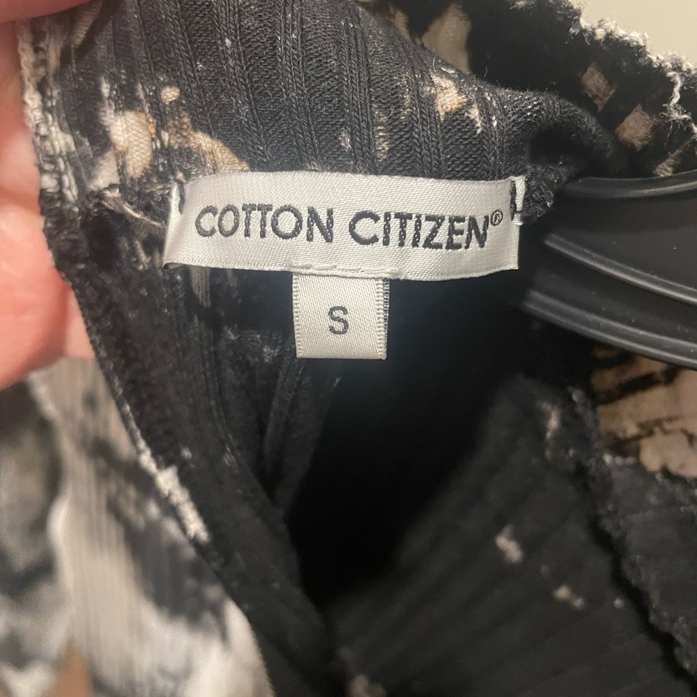 Cotton Citizen Black and White Tie-Dye Long Sleeve Top - Picture 2 of 2